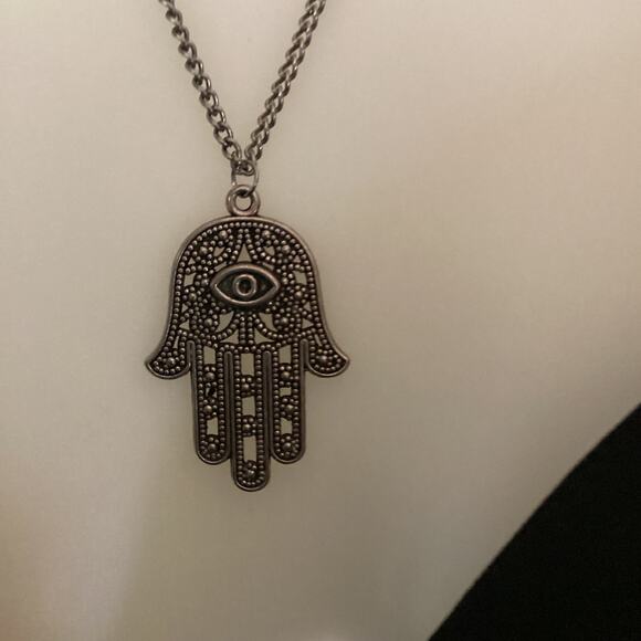 1765 NIP Hamsa Hand Necklace Celtic Jewelry Evil Eye Good Luck Long 20" Length - Picture 2 of 4